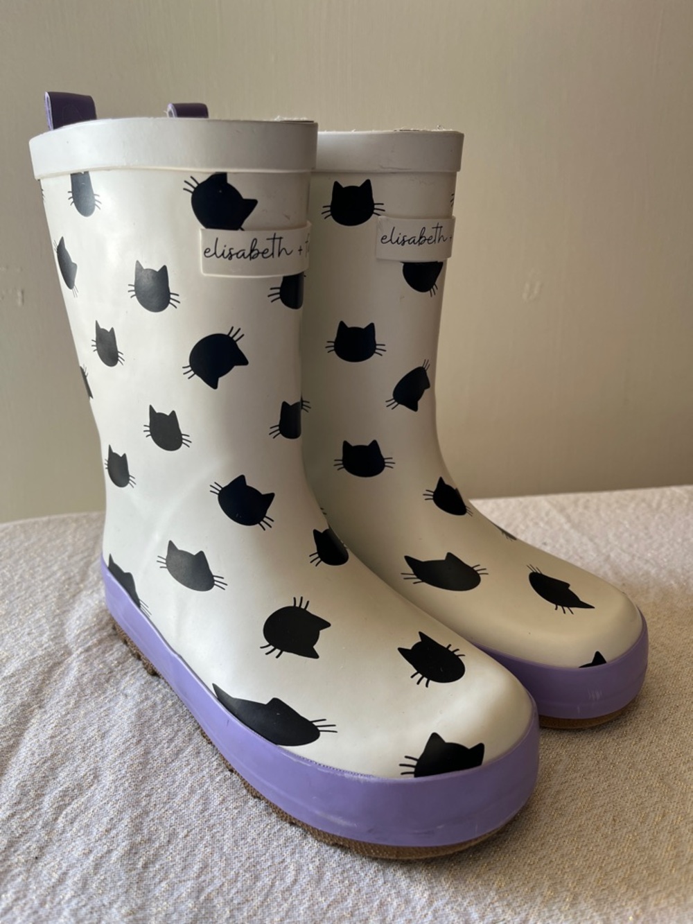 Elisabeth + Faith | Cat Rainboots